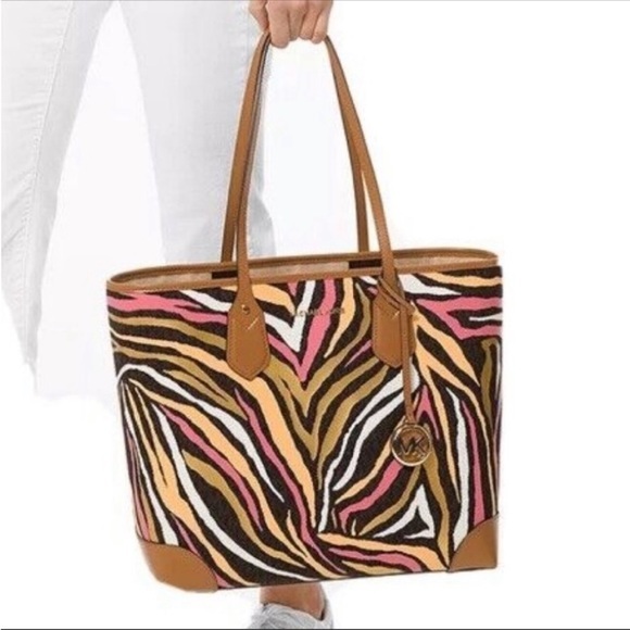 New Michael Kors zebra large Eva shoulder tote bag - Picture 12 of 15